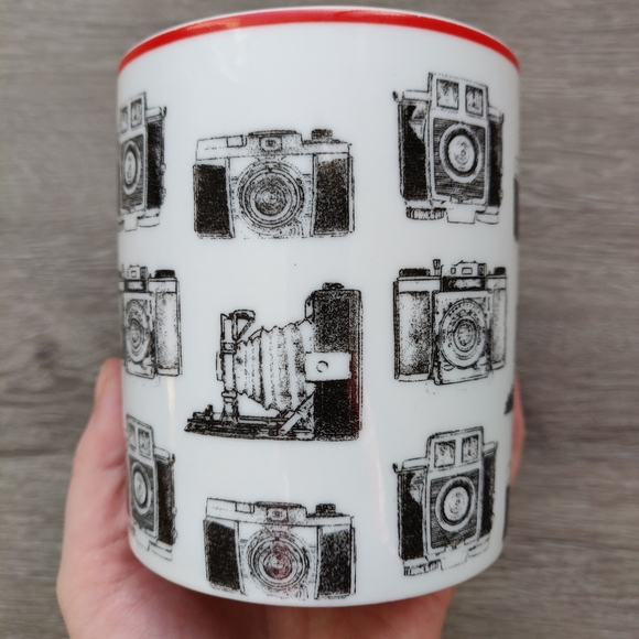 Queenwest Black-and-White Camera Sketches Mug - Picture 4 of 9